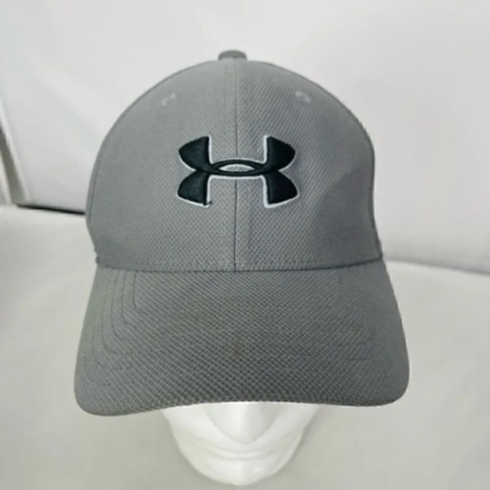 Under Armour Youth Fitted Hat Sm / Md Gray Golf Big Logo Stretch Flexfit Good co